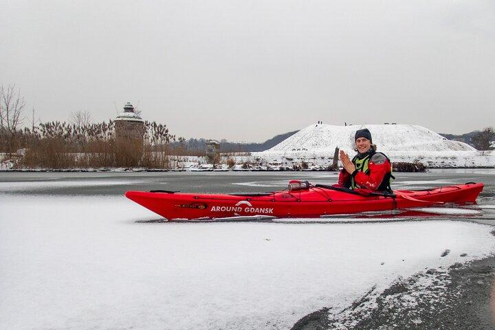 Guided Winter Kayak Tour in Gdańsk & Hot Chocolate Treat