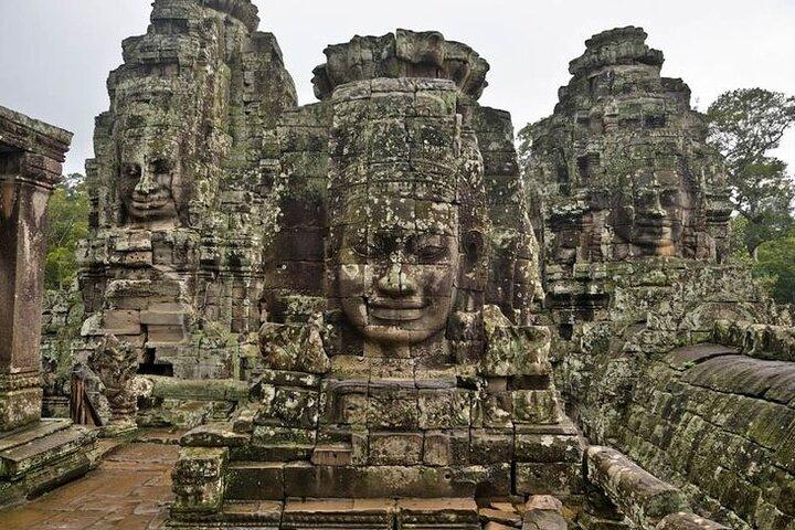 Angkor Wat Sunrise Tour to Bayon, Ta Prohm and Banteay Srei