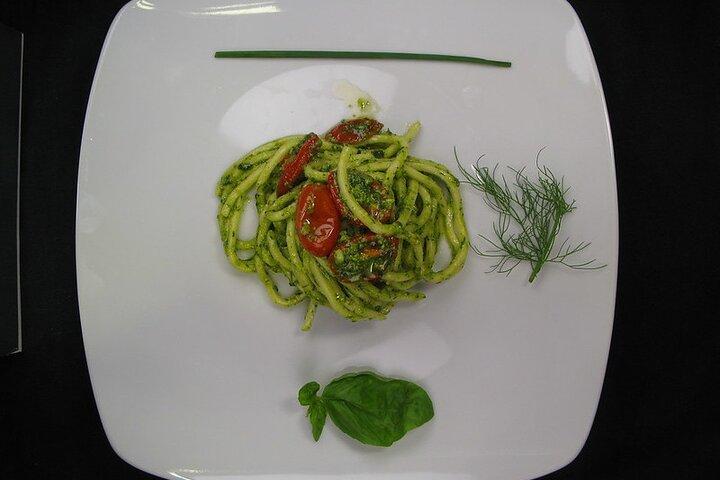 Small group Vegan pasta and bruschette Class with wine