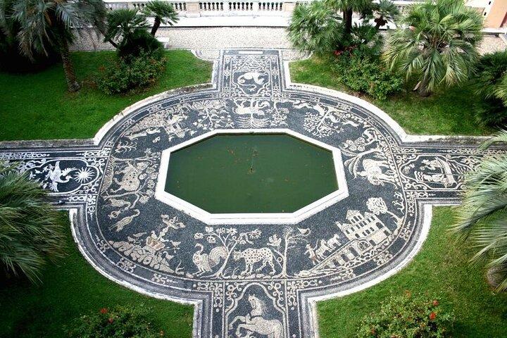 Genoa: Private Royal Palace, Rolli Palaces & walking guided tour