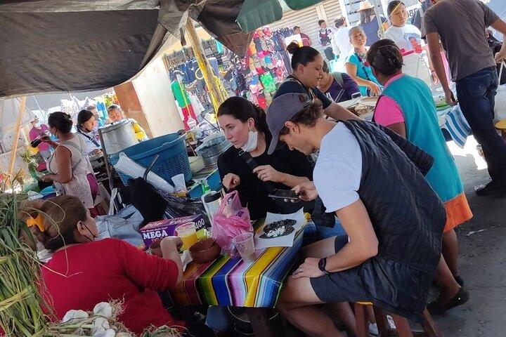 Immersion Tour and Oaxaca Markets, All gastronomy included