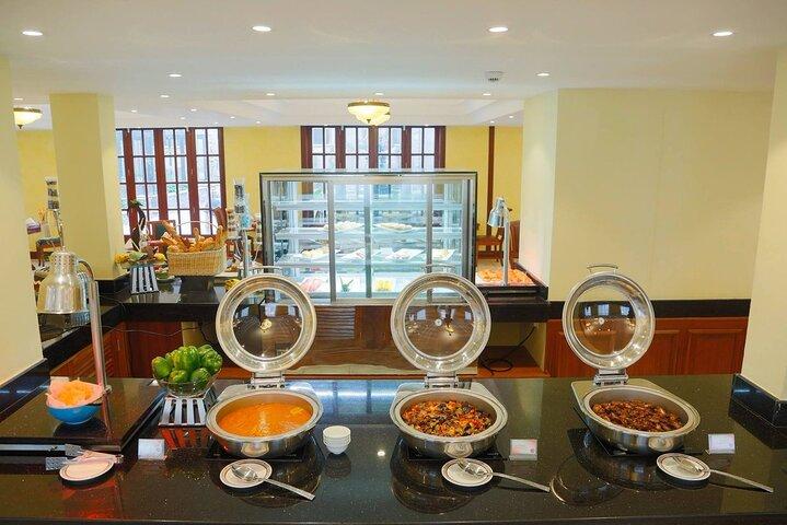 7 Days Kenya National Parks Jeep Tour in 5-Star Luxury Lodges
