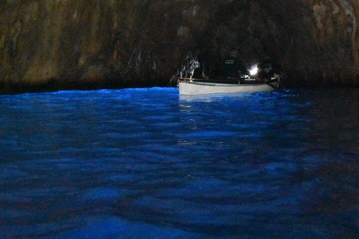Capri Island and Blue Grotto Small Group Day Tour from Capri Port