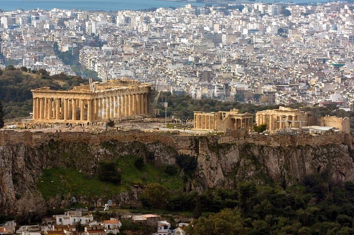 Private Airport Hotel Transfer in Athens by Luxury Van