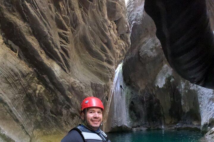 2-Day Tour with Canyoning and Rappelling to the Infiernillo Canyon