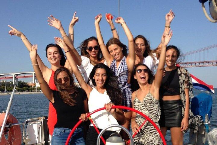 4H Private Luxury Sailboat Tour with Swim