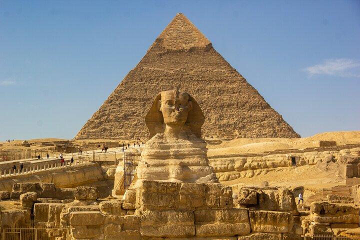 Tour To Pyramids, Museum Visit & Dinner Cruise Combo