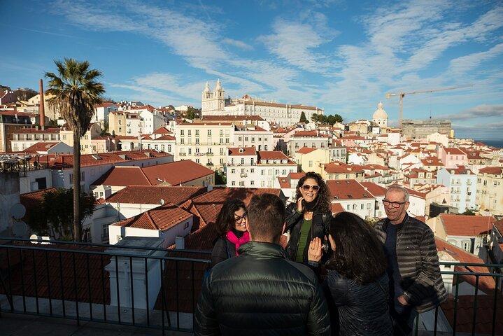 Private Half-Day Eco Tuk Tuk Tour in Lisbon