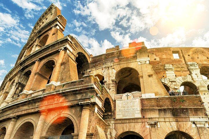 Colosseum, Roman Forum and Palatine Hill Private Tour