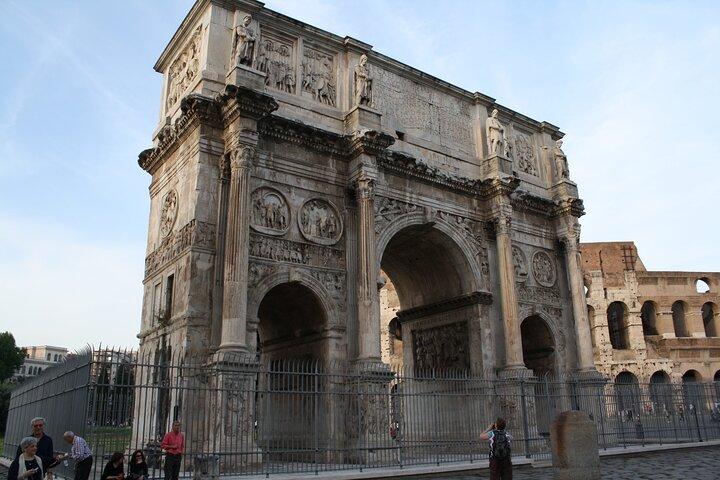 Colosseum, Roman Forum and Palatine Hill Private Tour