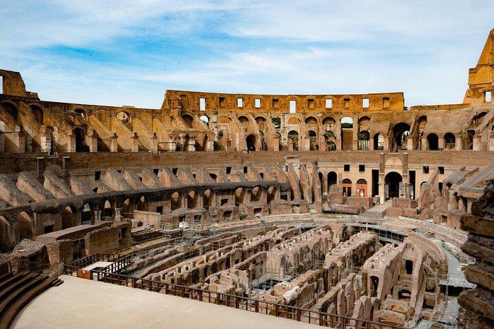 Colosseum, Roman Forum and Palatine Hill Private Tour