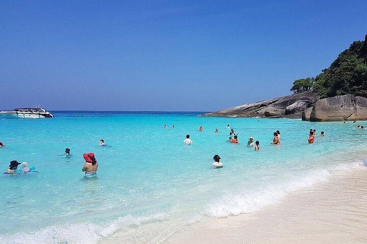 Koh Tao & Koh Nang Yuan Snorkeling Tour by Speed Boat from Samui