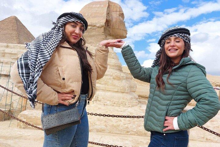 Full-Day Giza Pyramids and Cairo Tour from Cairo Airport