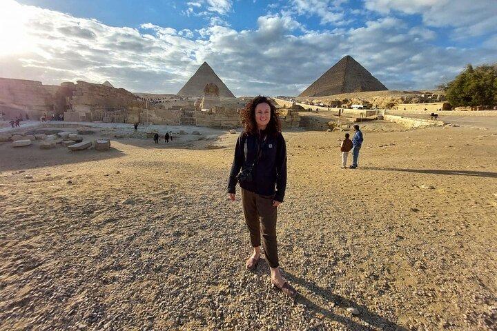 Full day tour Giza pyramids ,Sphinx and Egyptian museum
