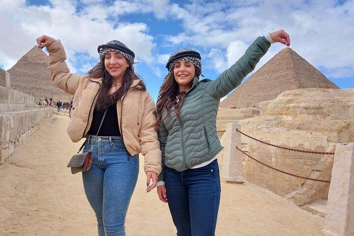 Giza pyramids , Egyptian museum and Khan el-Khalili market Private Tour