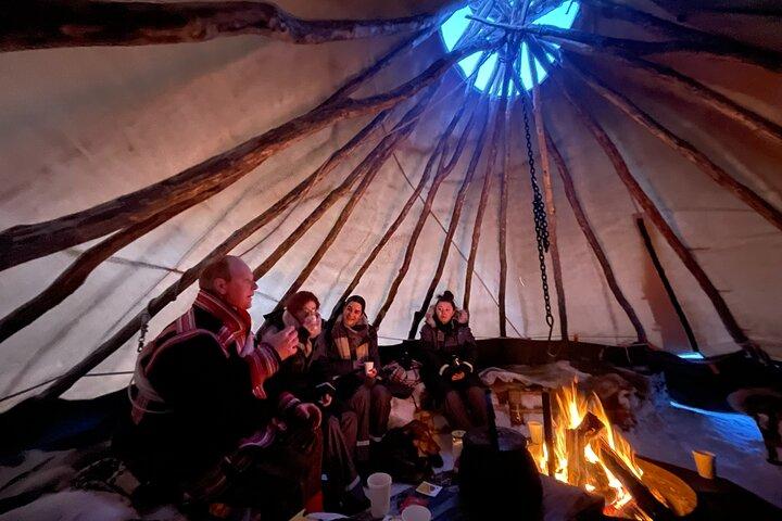 Arctic Fjords and Reindeer Experience – Small group tour