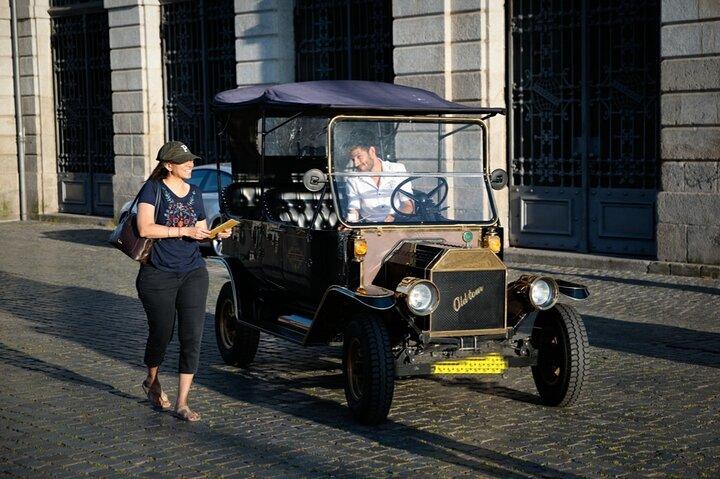 Porto: Private Tour of the Historic City in a Classic Ford T
