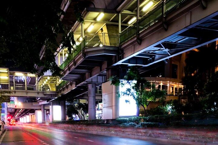 Private transfer from BKK airport to Bangkok City