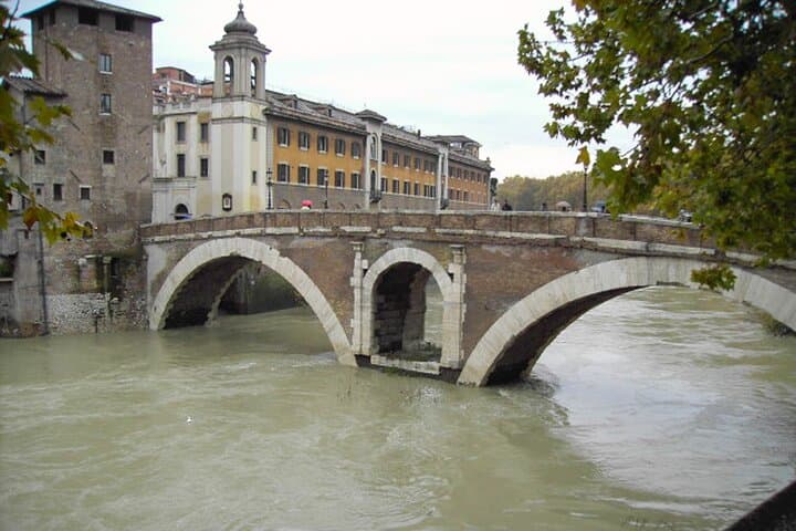 Streets Eats in Trastevere: The Secret Rome Private Food Tour