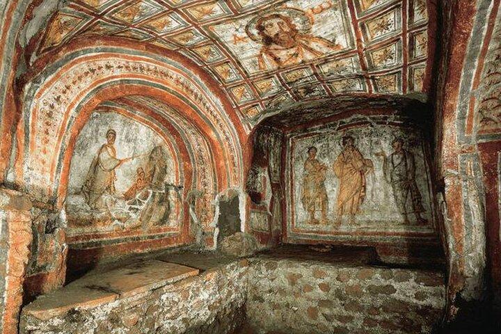 Private Tour Ancient Dark Rome: Catacombs and Aqueducts Park