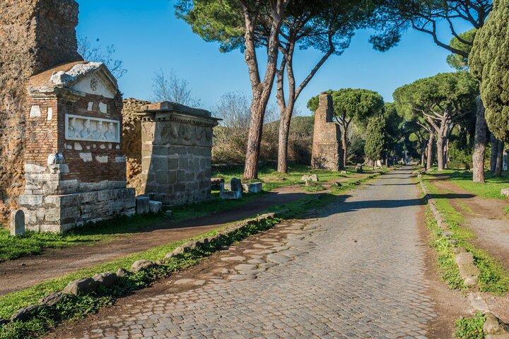 Private Tour Ancient Dark Rome: Catacombs and Aqueducts Park