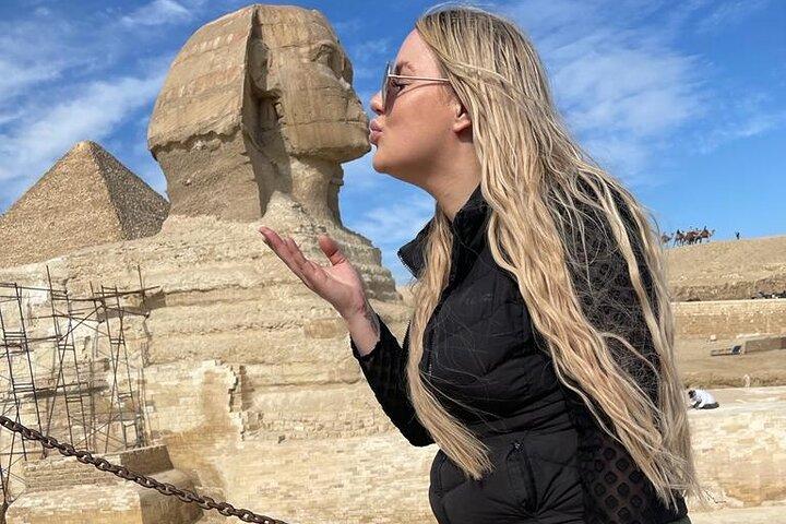 4 days Cairo ,2 tours Giza pyramids, Cairo museum& old Cairo 2 airport transfers