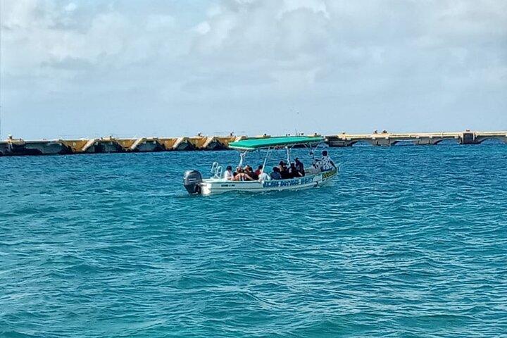 Cozumel El Cielo Tour by Boat from Playa del Carmen & Transfer