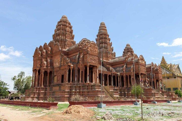 Oudong Temples & Phnom Prasith Private Tour from Phnom Penh