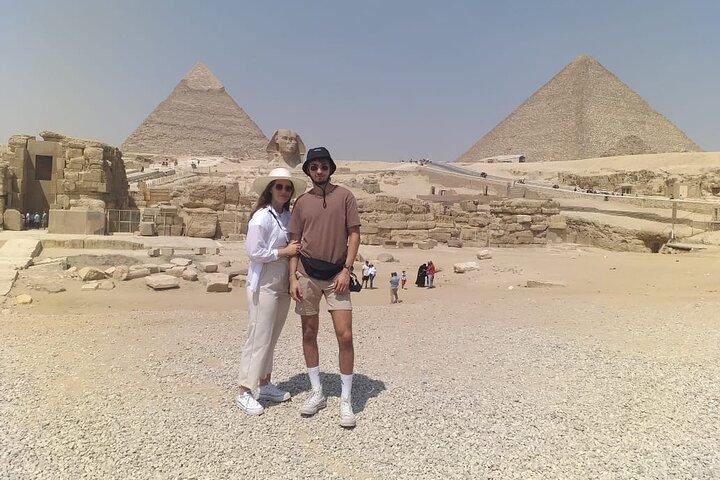 Giza pyramids, Egyptian museum and local bazaars from Cairo airport