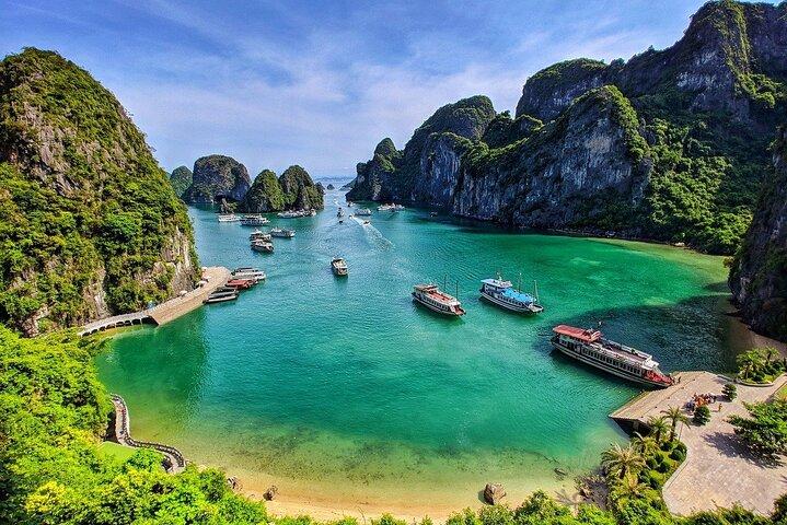 Full-Day Tour of Halong Bay Vietnam