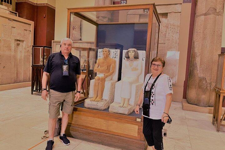 Discover Giza Pyramids and the Egyptian Museum and Old Cairo-Guide and Lunch Inc