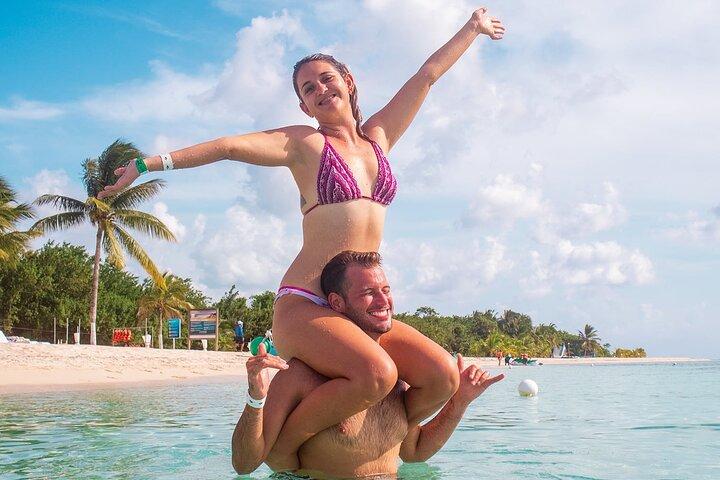 Discover Isla Contoy & Isla Mujeres: Nature, Snorkel & Beaches