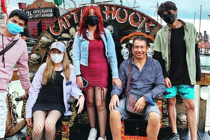 PirateGalleon in Cancún Pirate Show & Dinner& Open Bar by couples