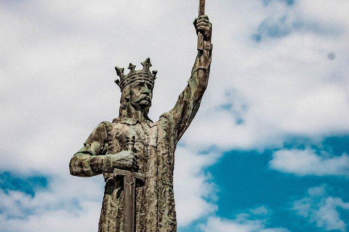 Private:Walking Tour of Chisinau with Local Guide