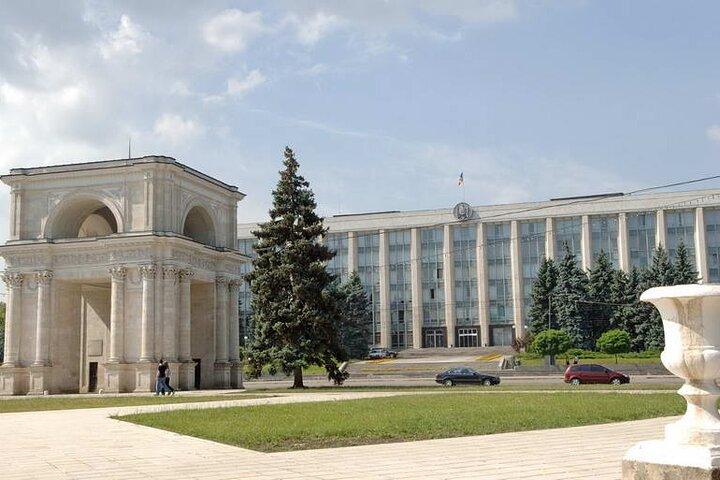 Private:Walking Tour of Chisinau with Local Guide