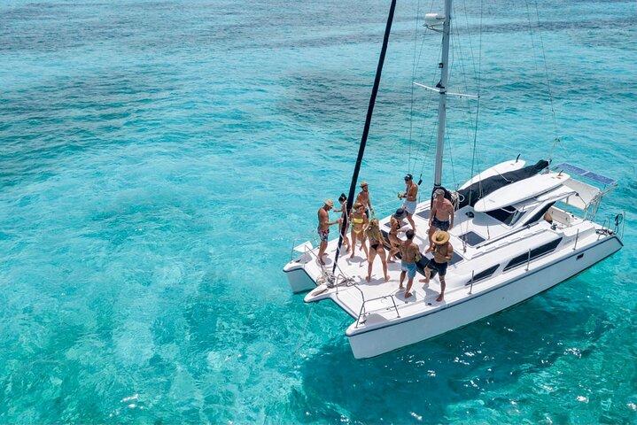 Cancun Private Catamaran Isla Mujeres Drinks Snorkeling Lunch Fun