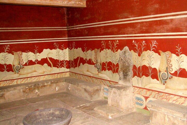 Knossos & Heraklion Tour with Professional Certified Guide
