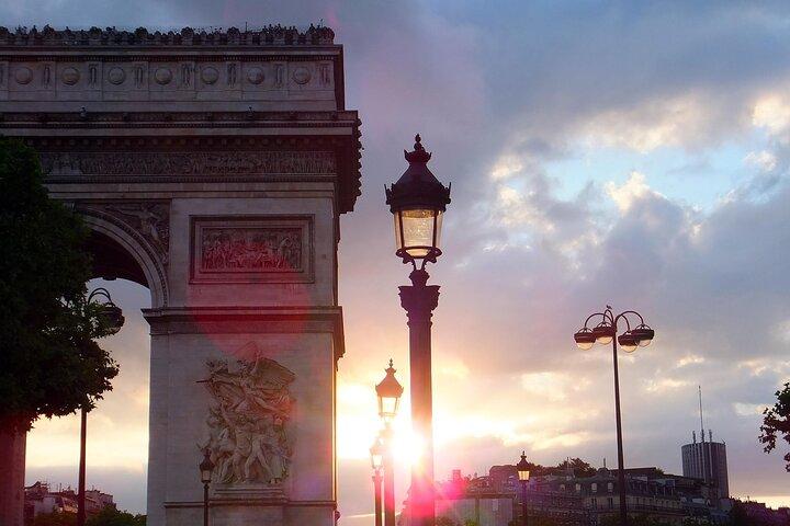 By Hour Car with Chauffeur services in Paris