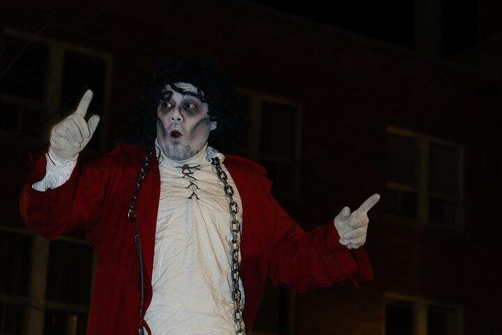 Animated Crime Walking Tour in Old Quebec