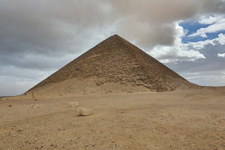 Memphis, Dahshour and Sakkara Pyramids Tour with Lunch