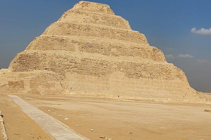 Memphis, Dahshour and Sakkara Pyramids Tour with Lunch