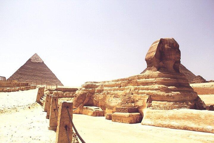 Private 4-Hour Tour: 9 Pyramids of Giza, Sphinx & Valley Temple