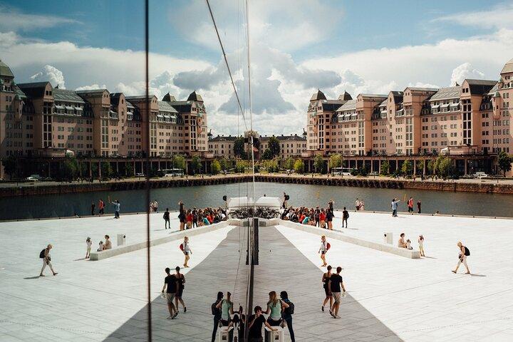 Oslo: Get Private City Tour with Guide & Driver by Luxury Minivan