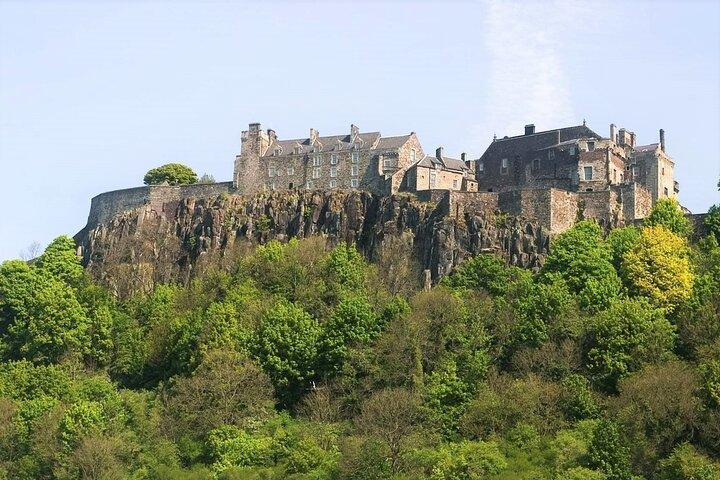 Stirling Castle, Loch Lomond Walk & Whisky Distillery Tour from Glasgow