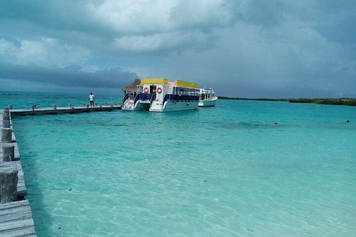 Full Day Tour to Isla Contoy and Isla Mujeres from Cancun