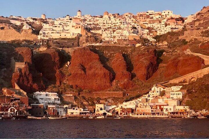 ALL-INCLUSIVE: Santorini Caldera Cruise with Greek Meal & Drinks