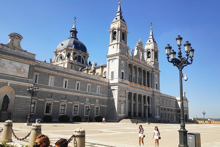 Madrid Royal Palace and Almudena Cathedral Guided Tour