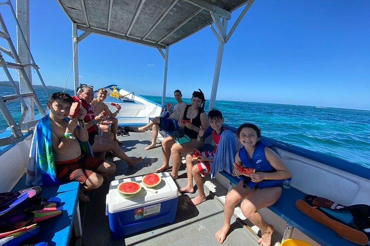 Roatan 3 Stop Snorkeling Adventure, Shipwreck, Starfish & Blue Channel