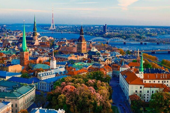 Riga to Tallinn - Sightseeing transfer