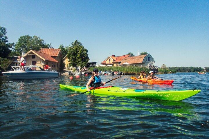 Stockholm: Kayaking tour around Vaxholm Archipelago with Fika